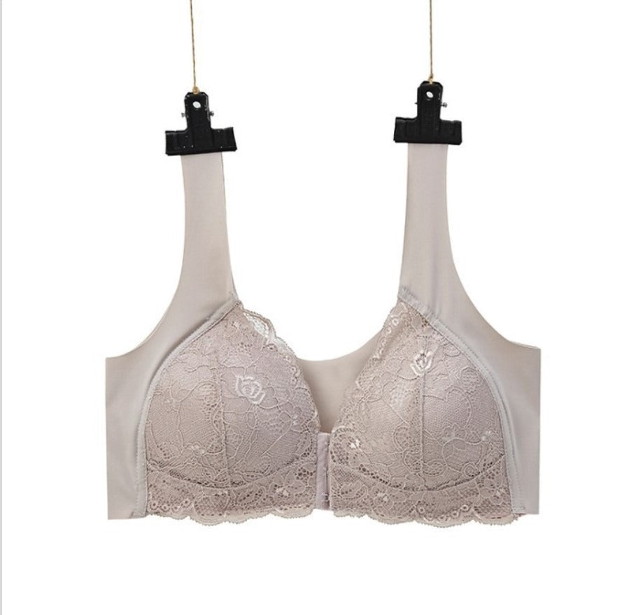 Women Front Buckle Lace Bra