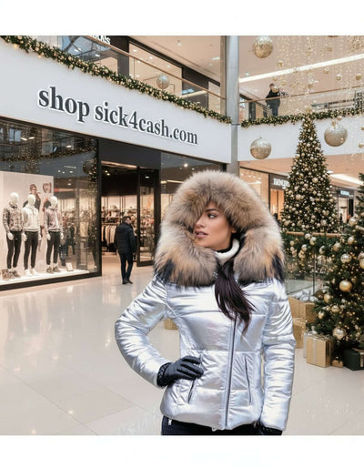 Woman wearing European and American cotton jacket with fur collar in shopping mall.