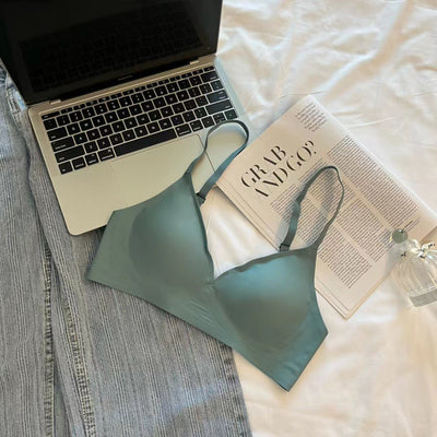 Traceless Jelly Underwear Bra – Invisible, Irresistible, Unapologetic