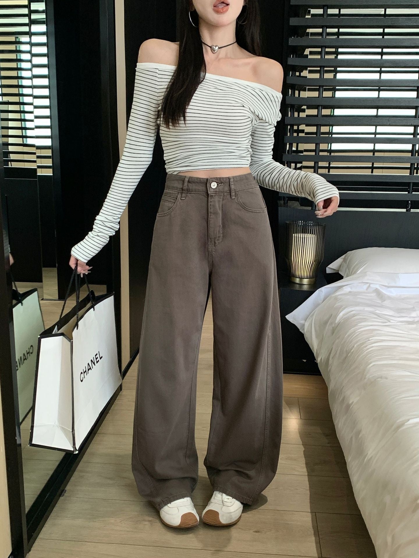 White Flare Denim Pants – High-Quality Korean Wide-Leg Trousers for Women