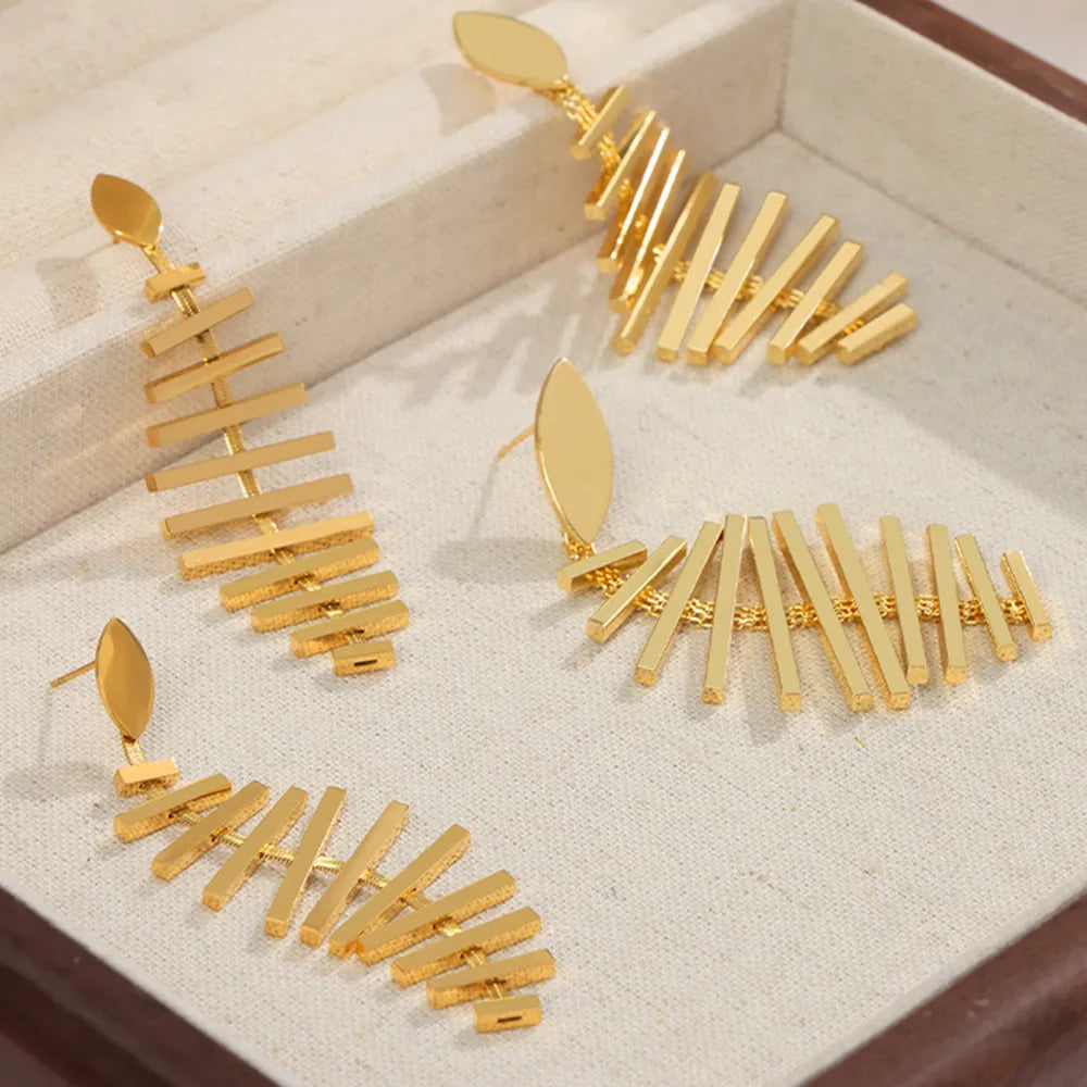 Titanium Steel Fishbone Earrings – Bold Statement Jewelry for Men & Women