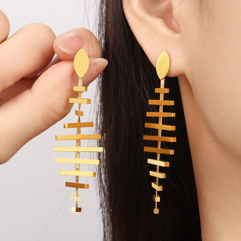 Titanium Steel Fishbone Earrings – Bold Statement Jewelry for Men & Women