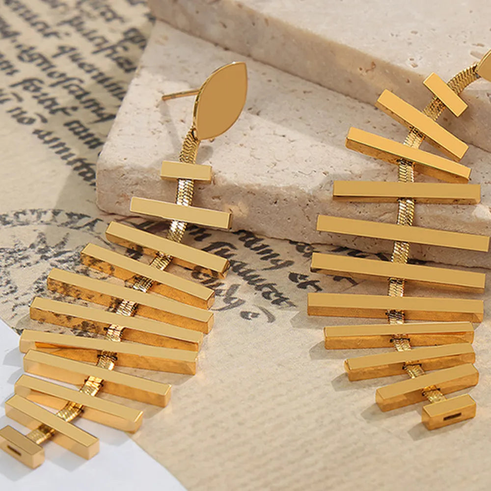 Titanium Steel Fishbone Earrings – Bold Statement Jewelry for Men & Women