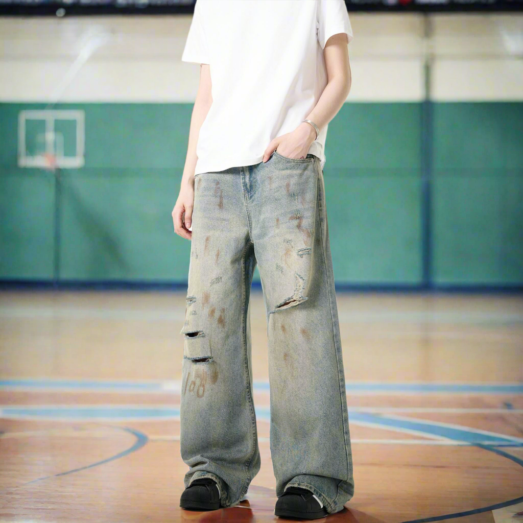 Men’s Vintage Ripped Jeans – Distressed Streetwear Denim with Retro Edge