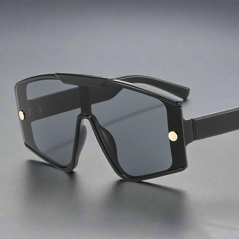 Black sunglasses big frame